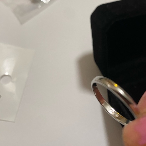 Round Cut Diamond Solitaire set in 925 Silver size 6 - Picture 2 of 7